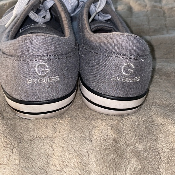 Guess Shoes - Picture 5 of 8